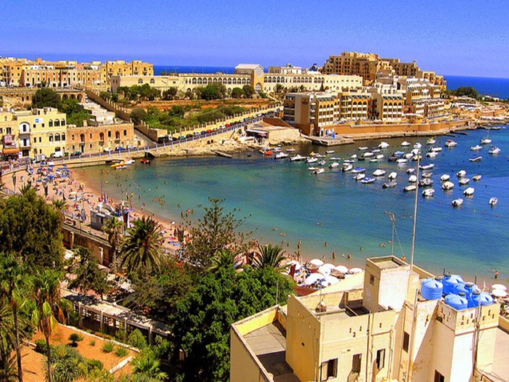 Luxe Apartment With Valletta And Harbour Views Sliema Exterior foto